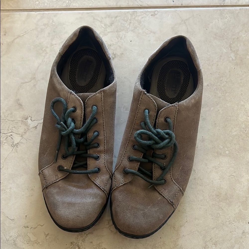 Born Brown Flats Comfortable Everyday Wear